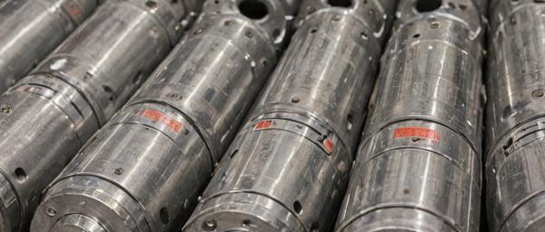 Industrial hydraulic cylinders with precision nickel plating finish